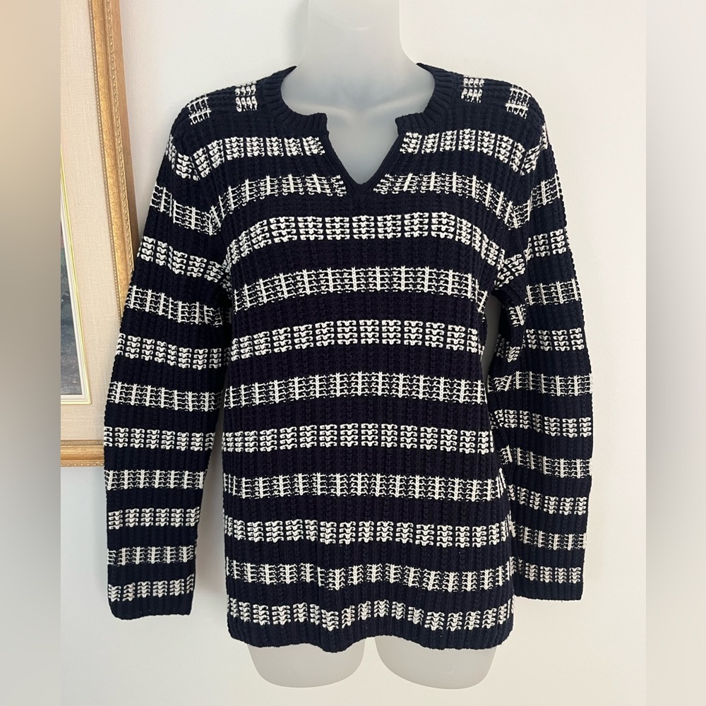 Jones New York Navy and White Knit Sweater